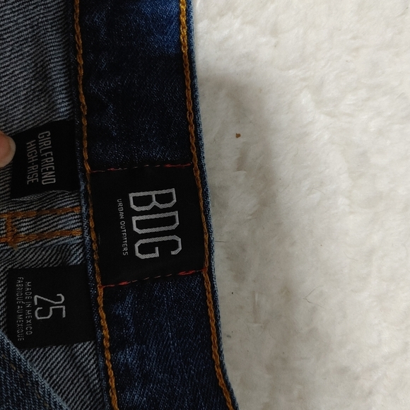 Uo Bdg Girlfriend Hi Rise Shorts Size 25 - Picture 5 of 11